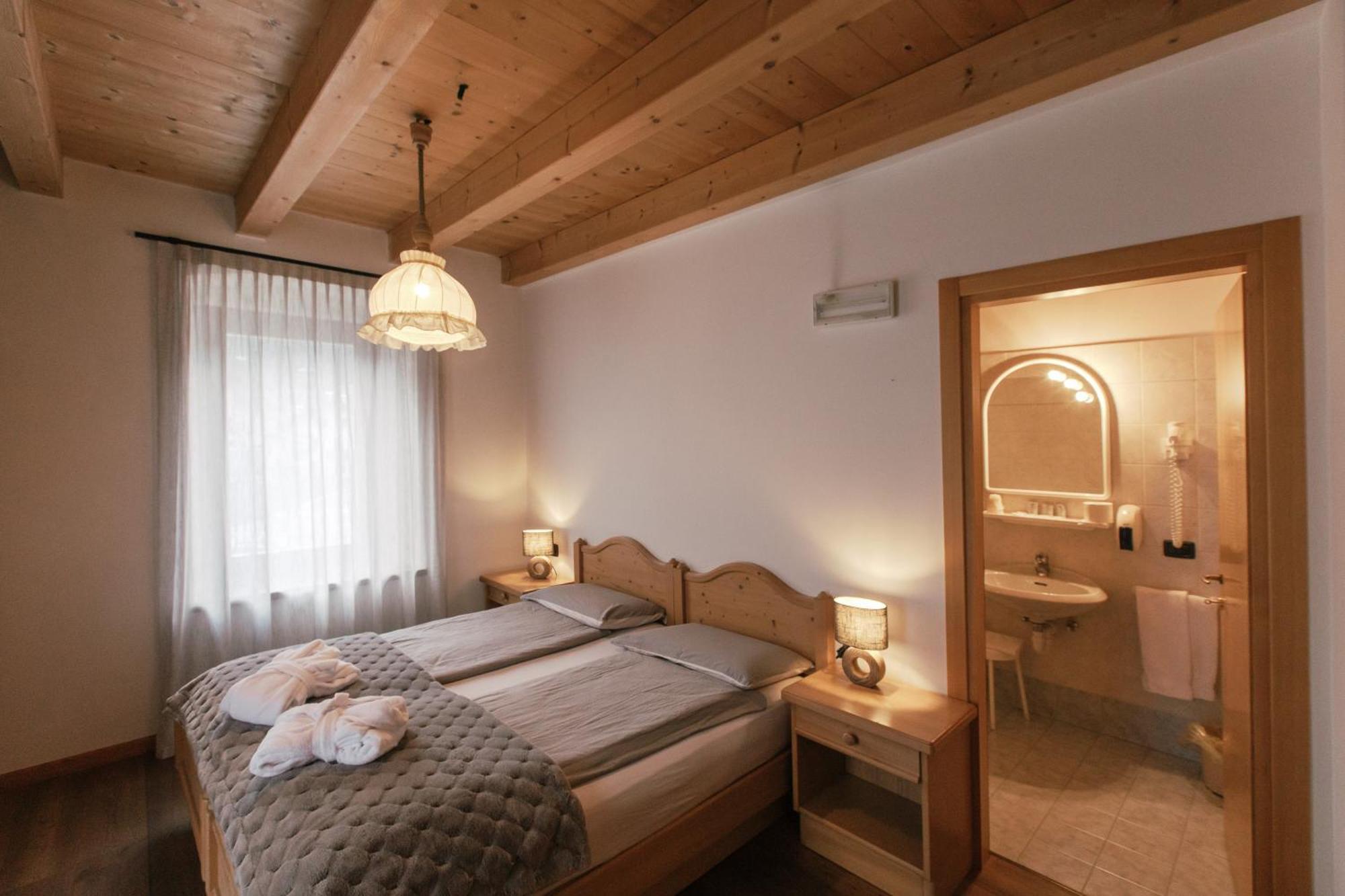 Hotel Al Bivio - Pizzeria, Pool & Sauna Imer ภายนอก รูปภาพ