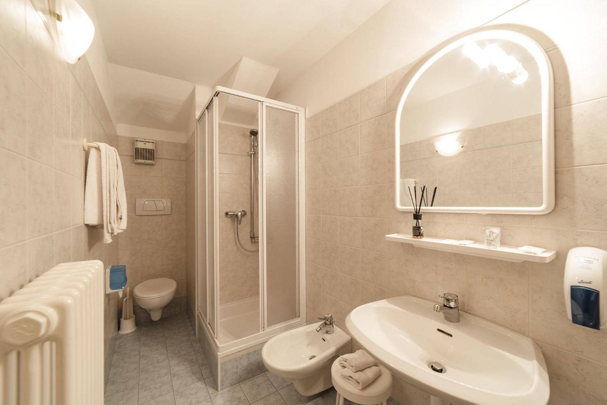 Hotel Al Bivio - Pizzeria, Pool & Sauna Imer ภายนอก รูปภาพ