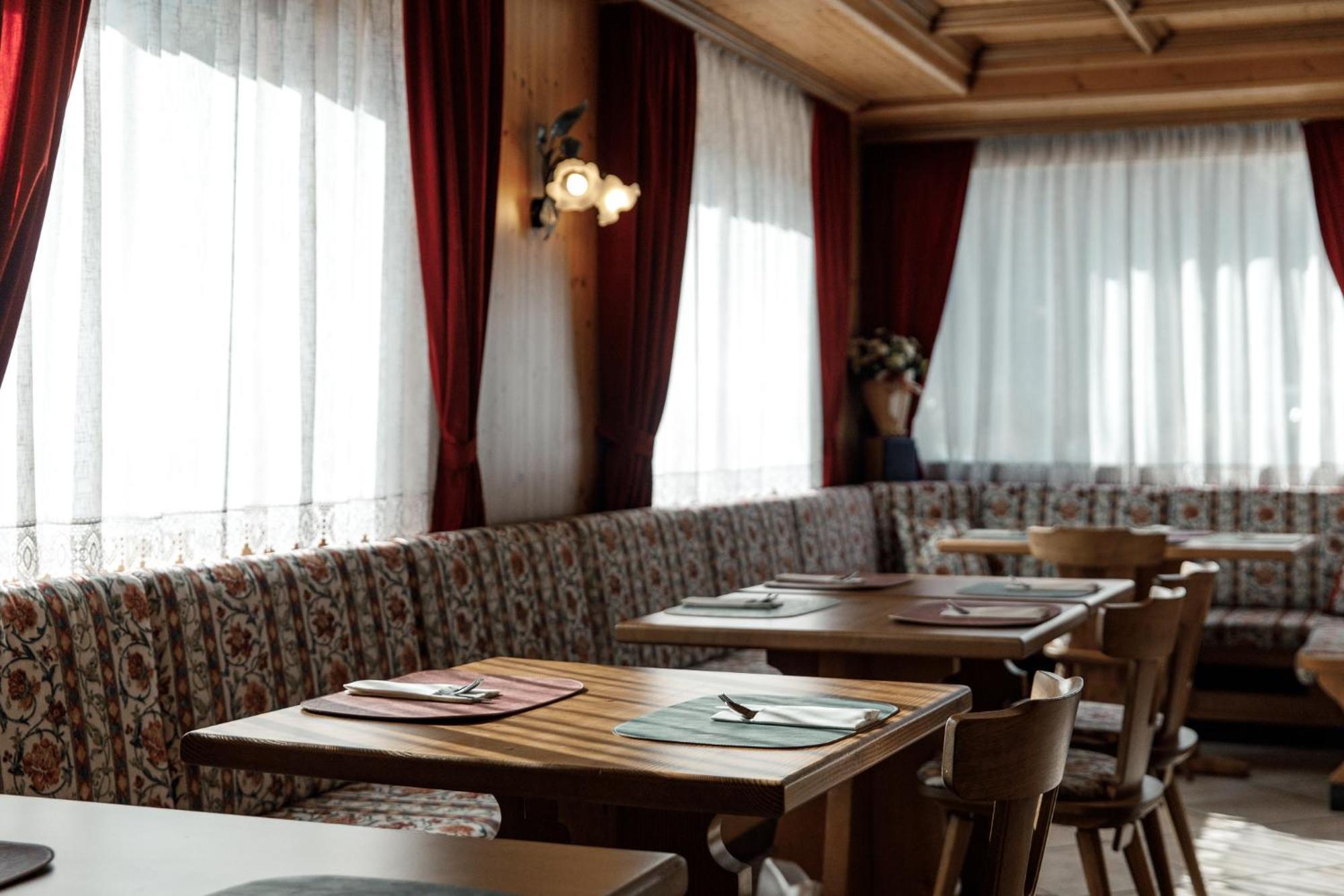 Hotel Al Bivio - Pizzeria, Pool & Sauna Imer ภายนอก รูปภาพ
